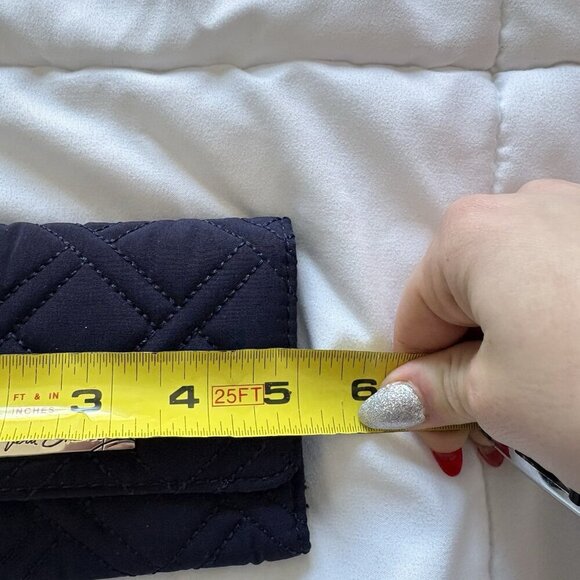 Vera Bradley Womens Navy Blue Quilted Tri-Fold Small Wallet 5x4 - Picture 2 of 9